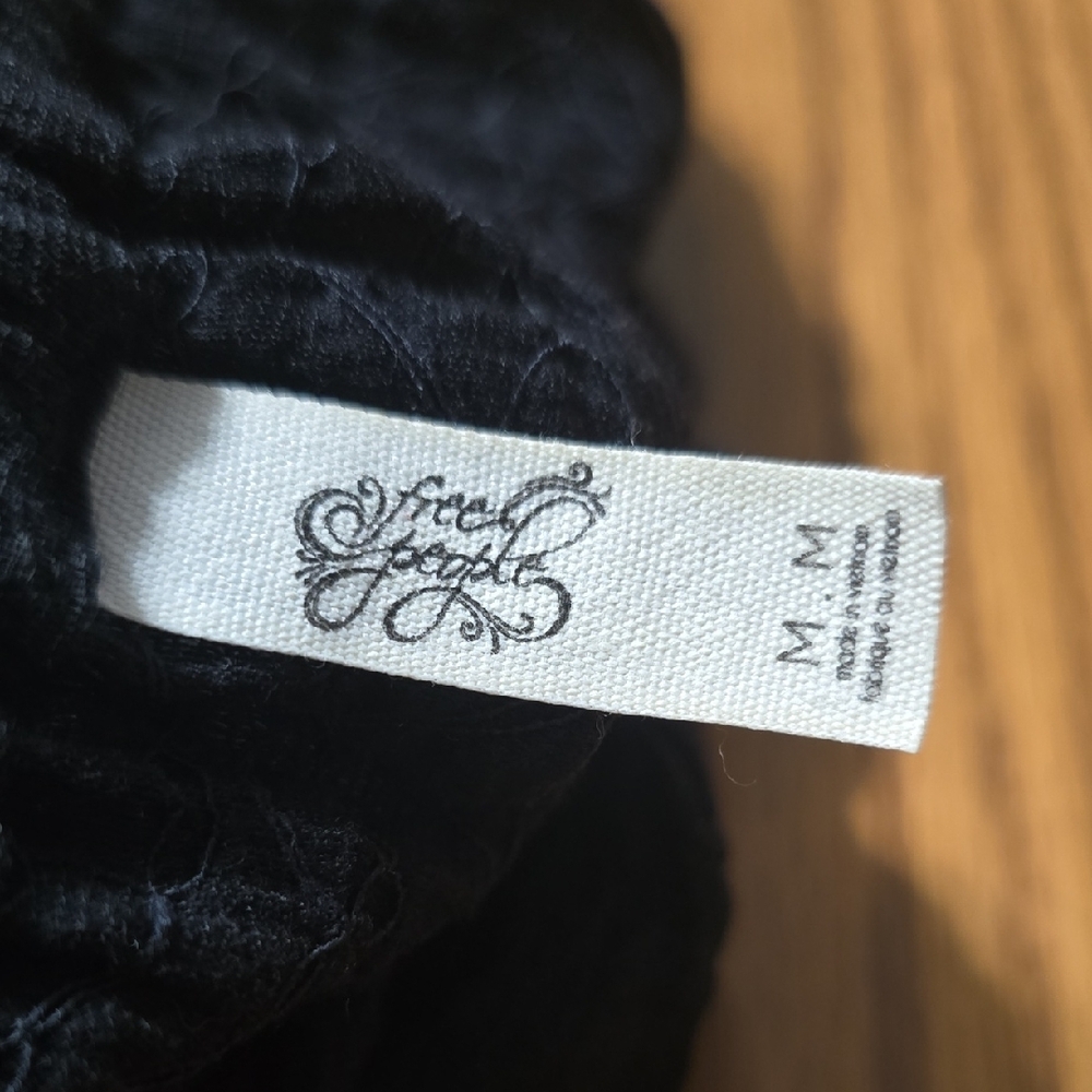 Free People Black Off-Shoulder Blouse - Picture 5 of 7
